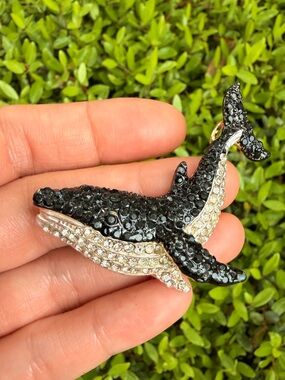 Sparkle Dolphin Fish Brooch Pin